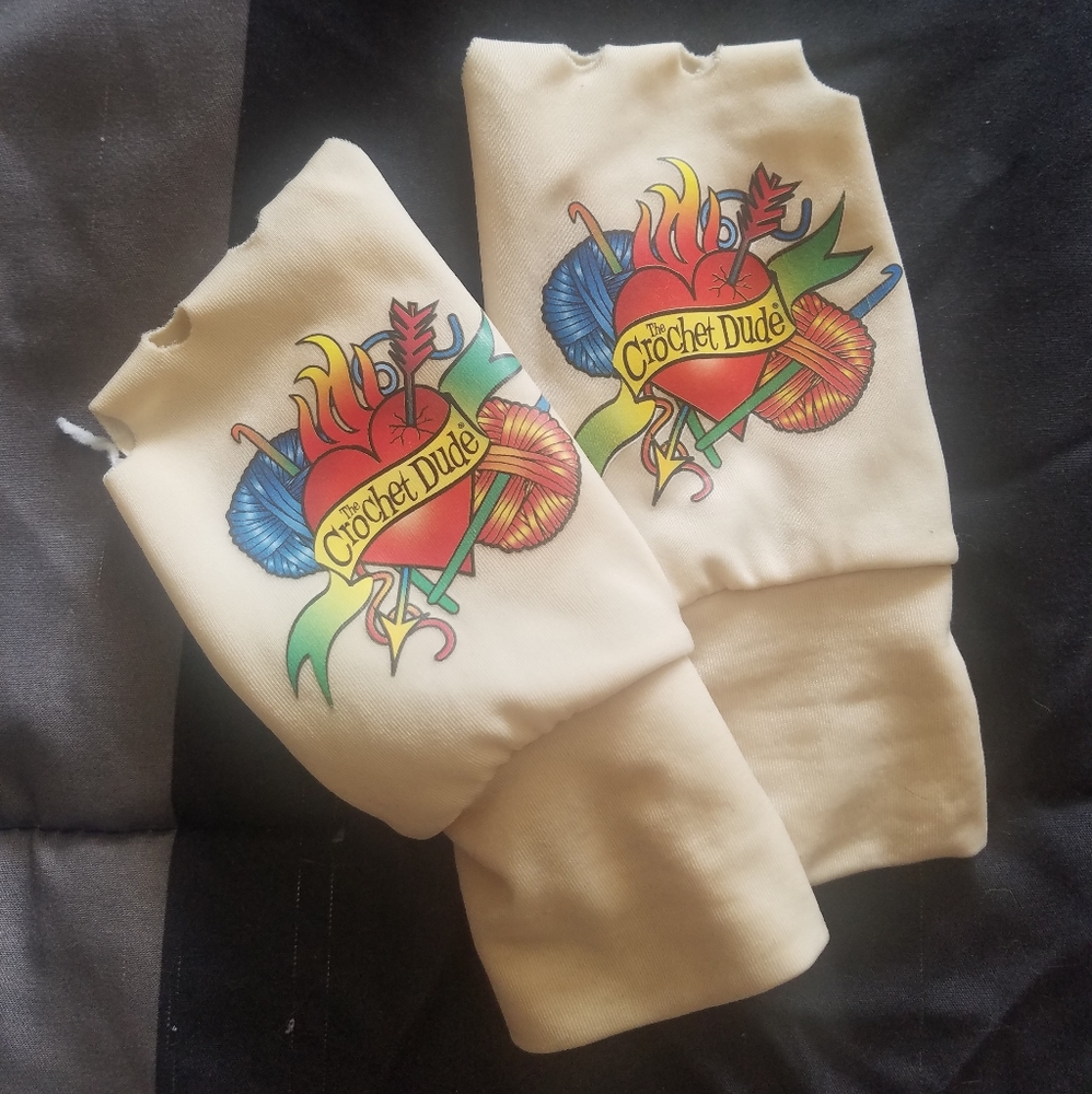 Crochet/carpal tunnel gloves